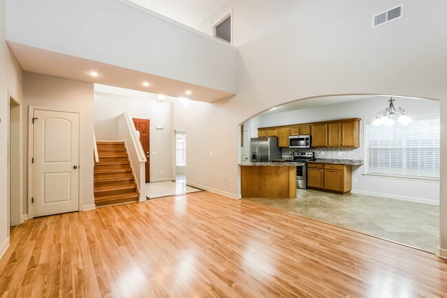 Photo - 1128 Casentino St