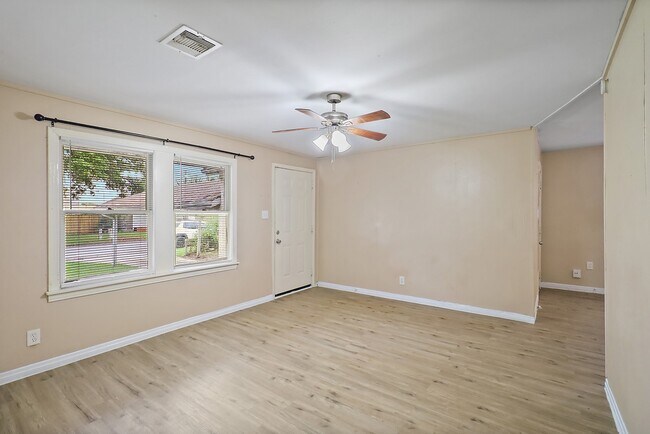 Photo - 946 Milam St