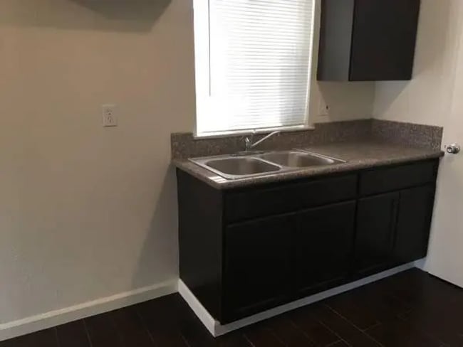 Photo - 3052 W Pontiac Way Unit 103