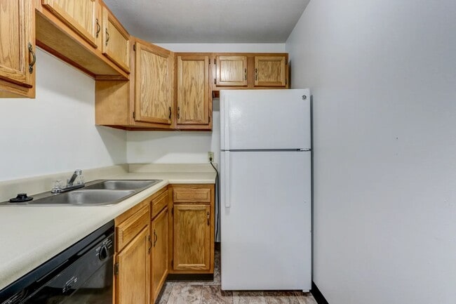 Ellacott Parkway Apartments