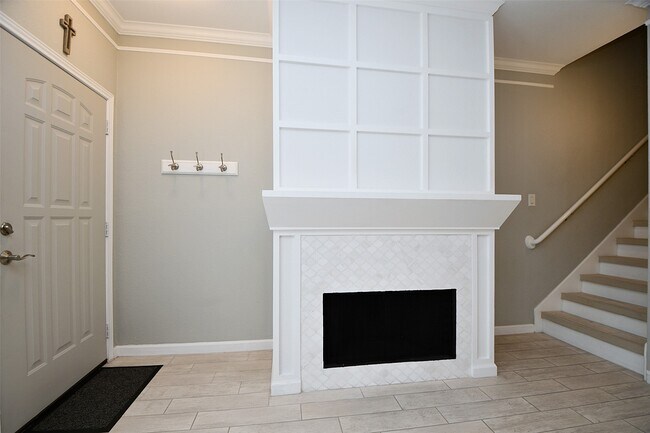 Photo - 382 Wilcrest Dr