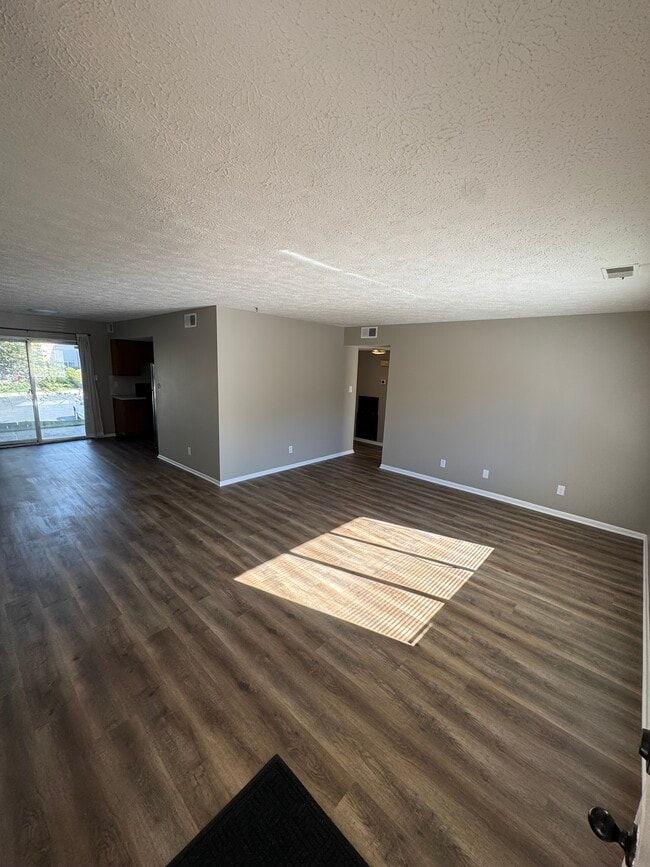Building Photo - 316 Elmead Ct Unit 316 Elmead ct. 1005