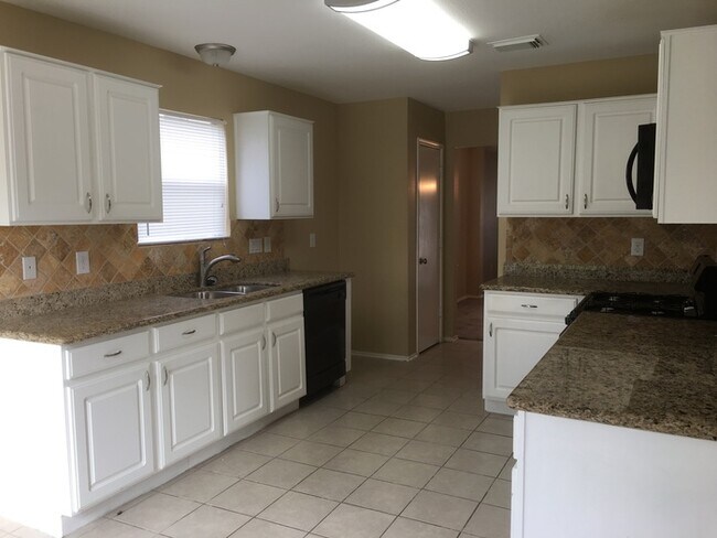 Photo - 8402 Storm Creek Dr