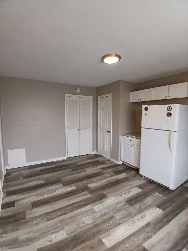 Photo - Laker Landing Apartments