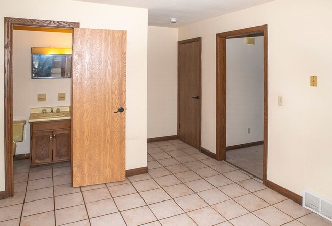 Photo - 3823-29-4029 Lancaster Rd Unit 4023 Lancaster Road Erie PA 16506
