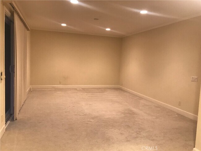 Photo - 3110 Via Alicante