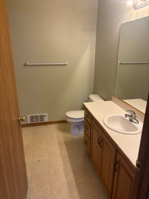 Full Bath - 403 Smith Ave Unit A