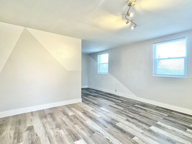 Photo - 415 N Main St Unit 415 N.