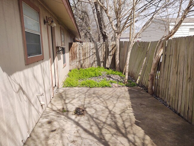 Photo - 622 Mill St Unidad 622B