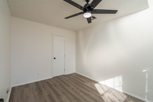 Photo - W 14th St Duplex Unit 241