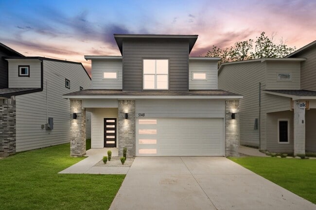 Building Photo - 514 Melbourne St Rental