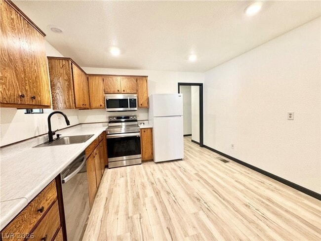 1961 Kearney St