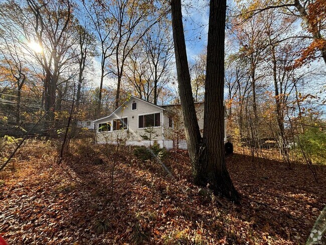 Building Photo - 11 Echo Trail Rental