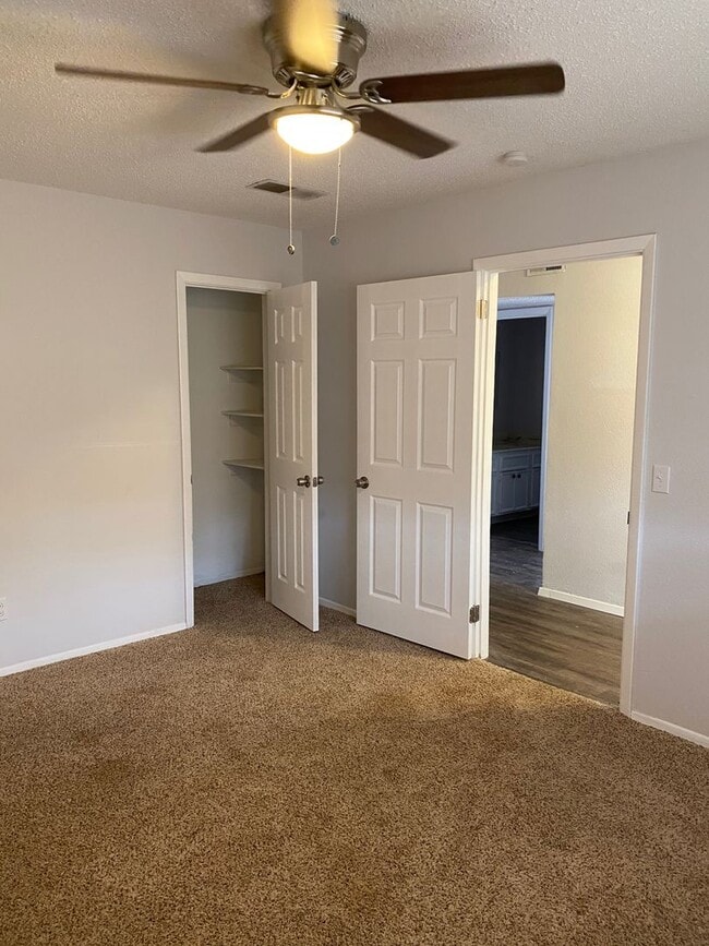 Photo - Spacious 4 Bedroom, 2 Bathroom over 1700 sqft. Duplex in Westridge!