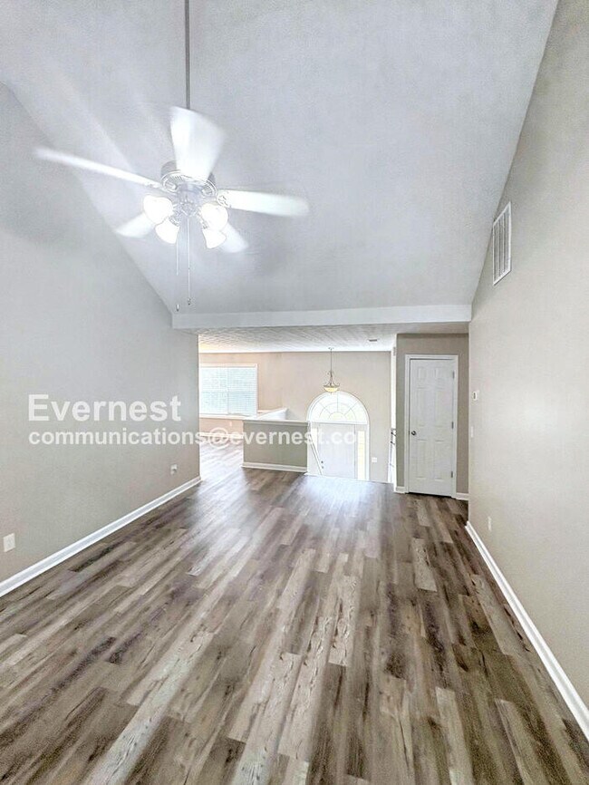 Photo - 20 Shenandoah Dr