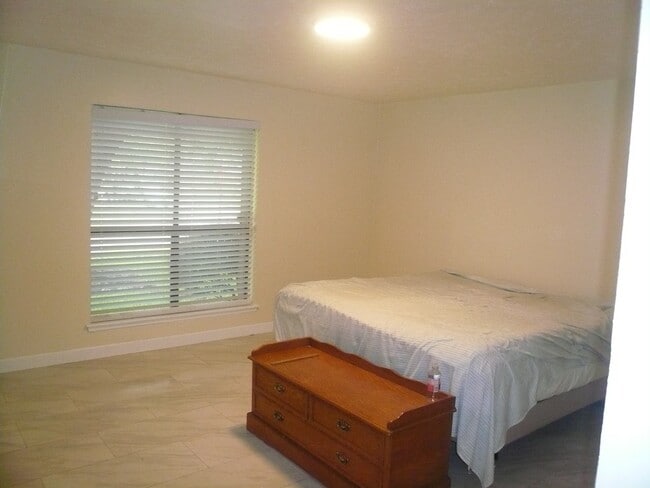 Photo - 2826 Green Fields Dr
