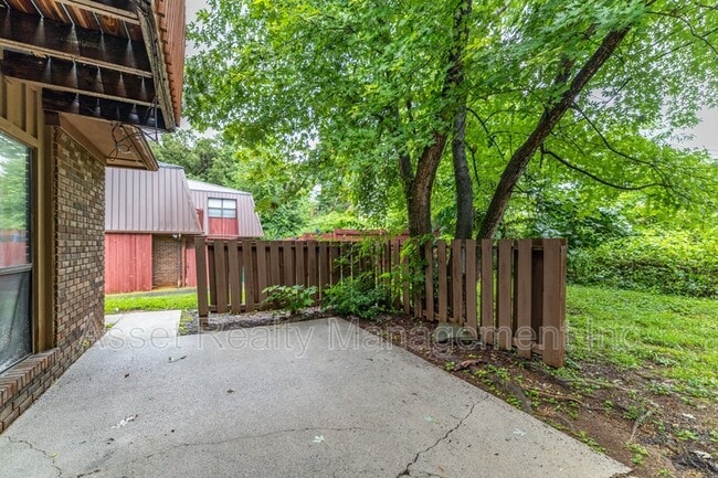 Photo - 9124 Woodpark Ln NW