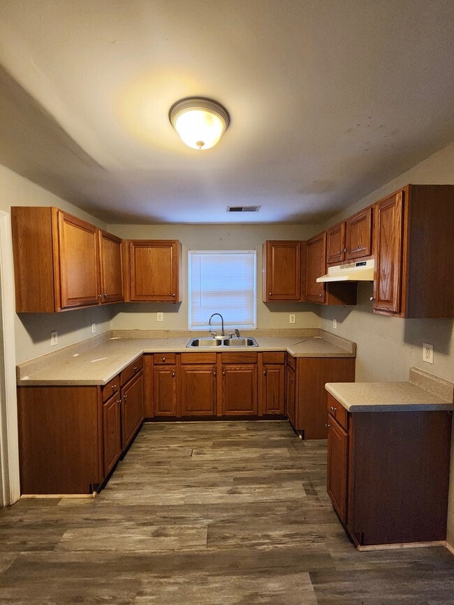 Photo - 120 Roebuck Dr