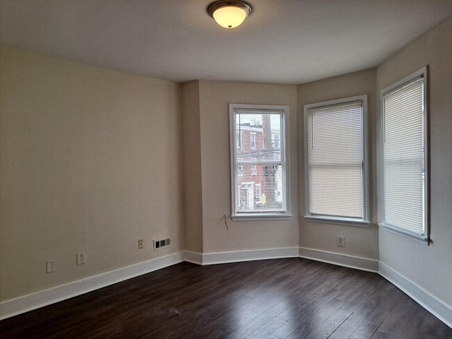 Photo - 1100 Green St
