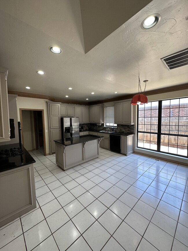 6308 Bryant Ct