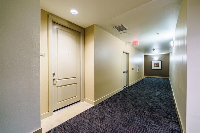 Photo - 3505 Sage Rd Unidad 1107