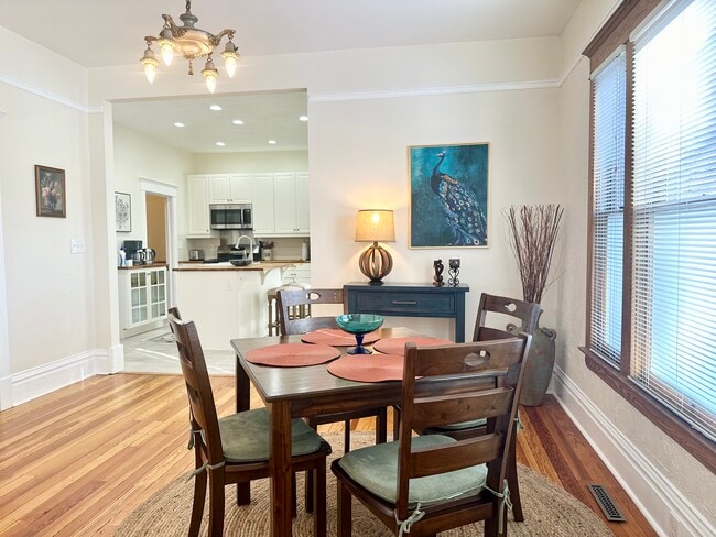 Photo - 348 Collyer St