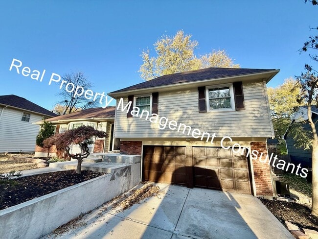 Photo - Stylish Split-Level Living in Overland Park  – Pet-Friendly