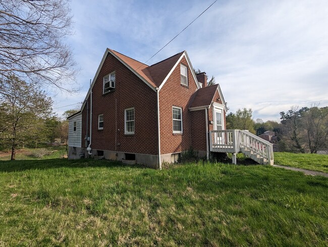 Photo - 119 Hammett Ave House