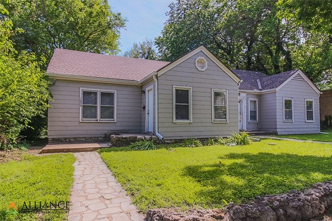 Building Photo - 1609 Poyntz Ave Unit 1609