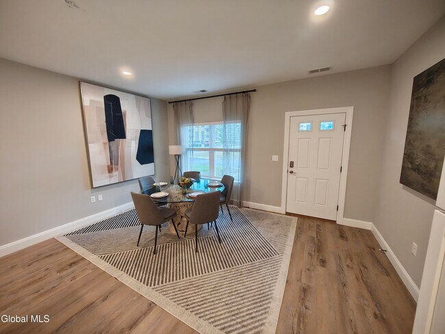 3102 Zenith Ln