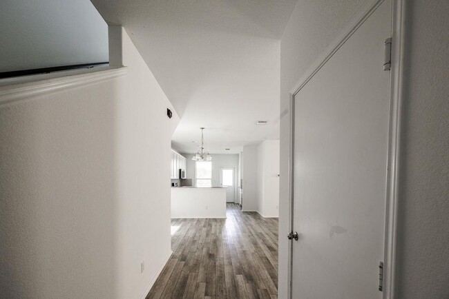 448 English Oak St
