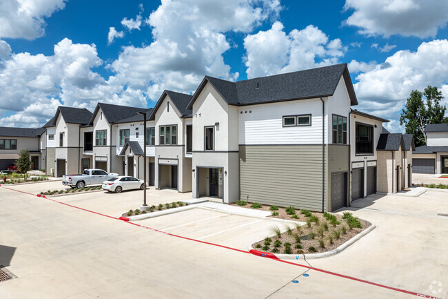 Building Photo - The Summit at The Reserve Rental