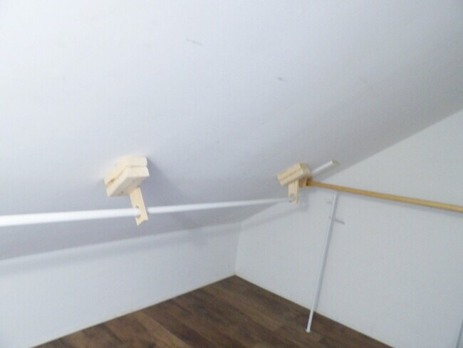 Photo - 1 Bed + Extra Room Upper Level Unit in East Harriet Duplex