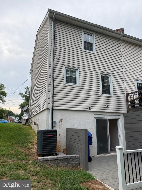 Photo - 823 N Shenandoah Ave