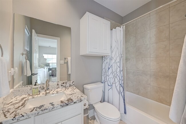 Photo - 410 Fowler St