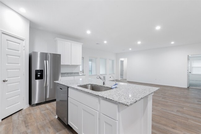 Building Photo - 7418 Elm Lndg Ln