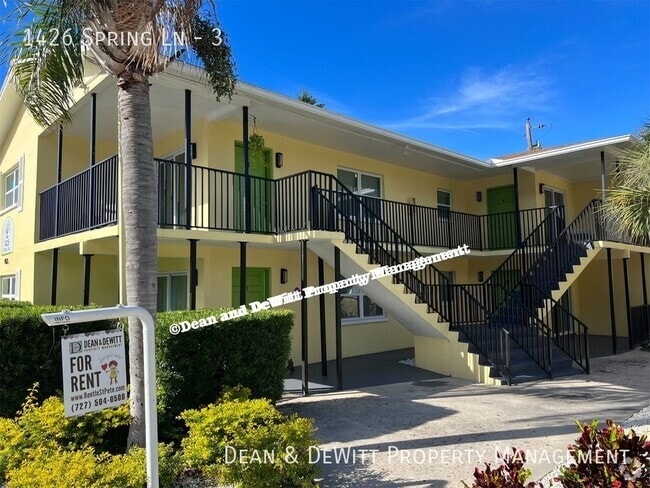 Building Photo - 1426 Spring Ln Unit 3 Rental