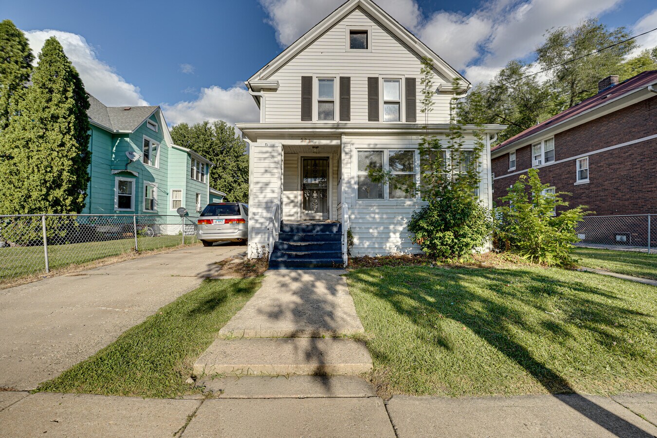 Photo - 523 Grand Ave