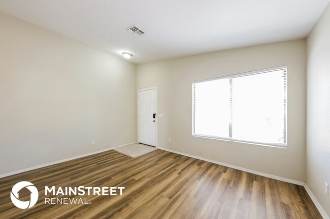Photo - 8856 W Griswold Rd