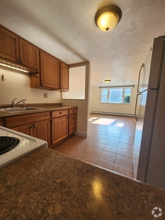 Building Photo - 20 Miller St Unit 2 Rental