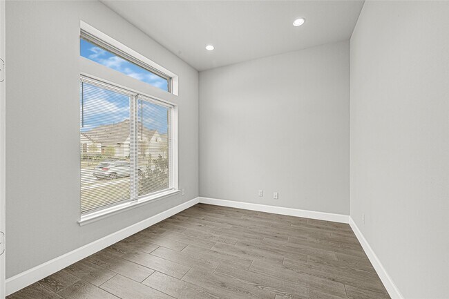 Photo - 24831 Hibiscus Gdn Wy