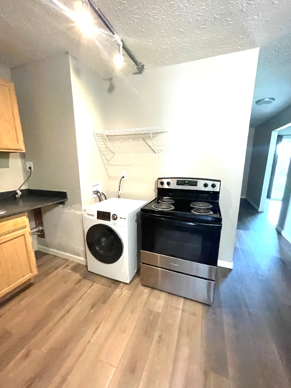 Photo - 9030 Reed Rd