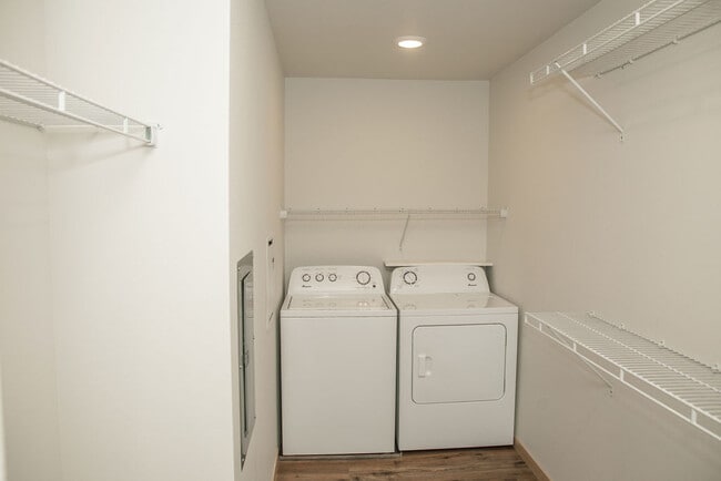 Photo - 3950 Sunnyside Dr W Unit 114