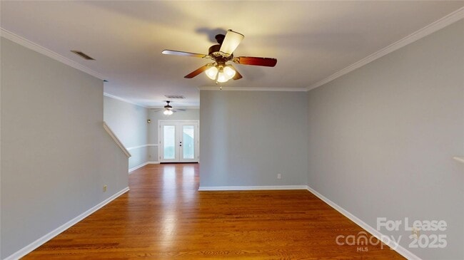 Photo - 414 Clarkson Green St