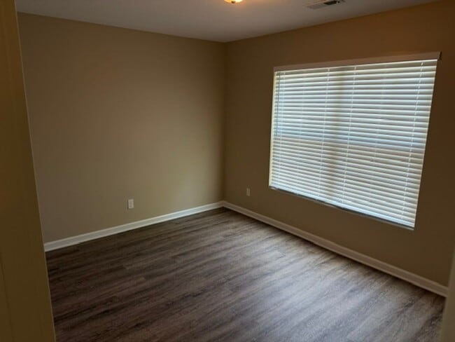 Photo - Maryville 37801 - 3 bedroom, 2 bath home $1800.00 - Contact Ed Johnson (865) 924-5045