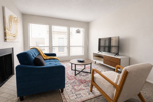 Building Photo - 505 N Rock Rd Unit SI FL2-ID1604775P