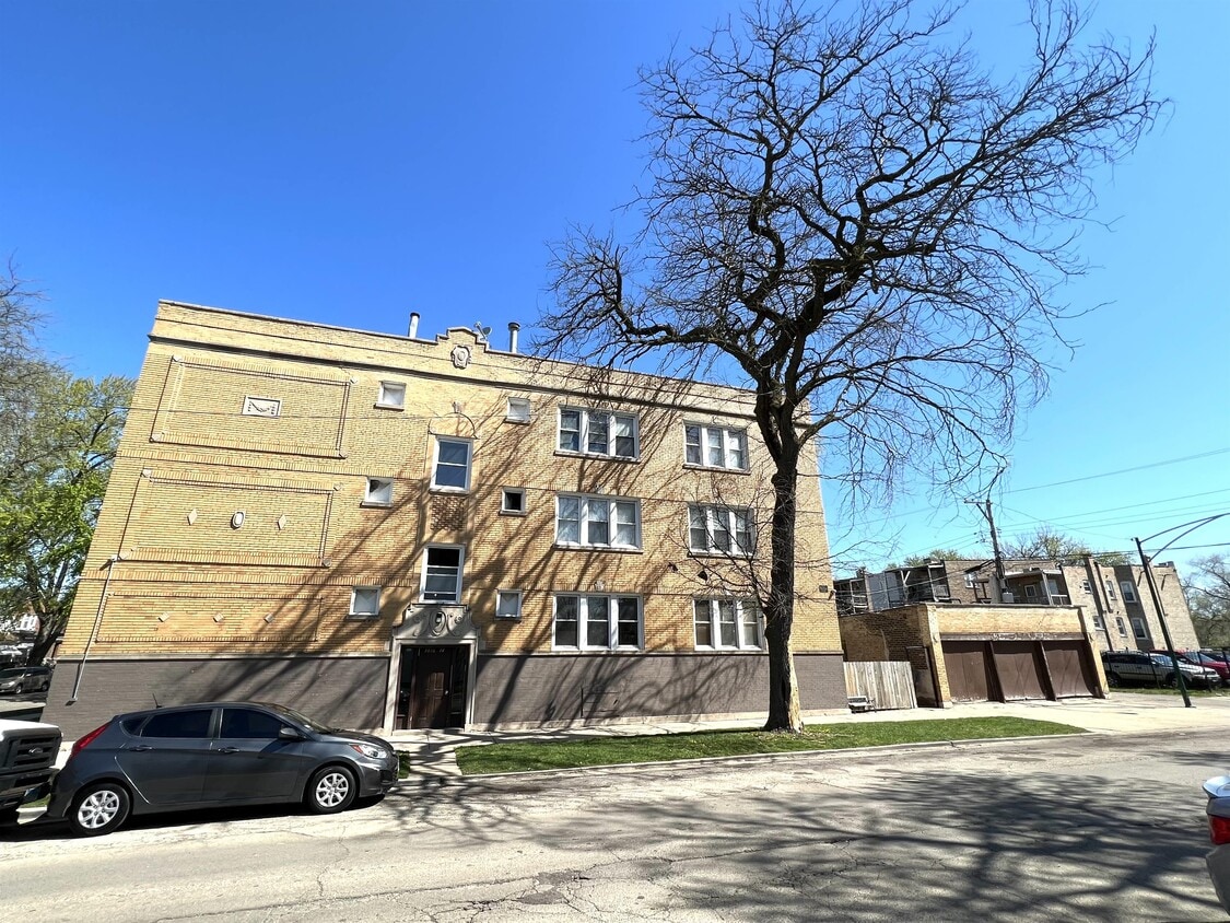 Photo - 1107 N Avers Ave (Chicago, IL)