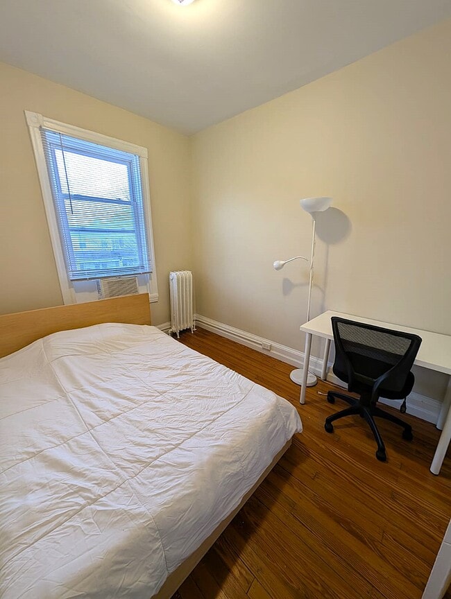 Photo - 617 Irving St NW