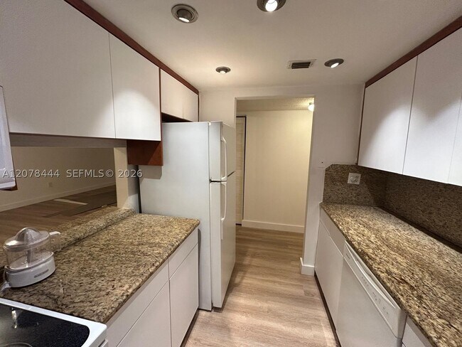 Photo - 1673 Bay 405 Bay Unit 405