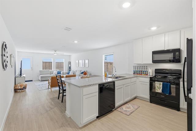 Photo - 12160 Thoroughbred Dr